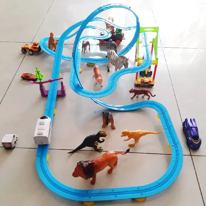Cars & Tracks